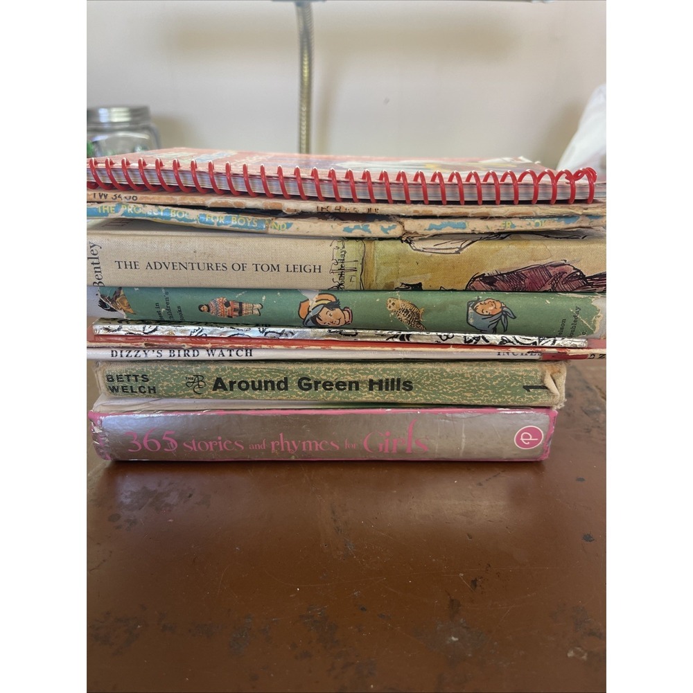 Vintage Lot of 30 Books Random Years for Kids/ Young Teens/Preschool BB6 - Picture 16 of 16